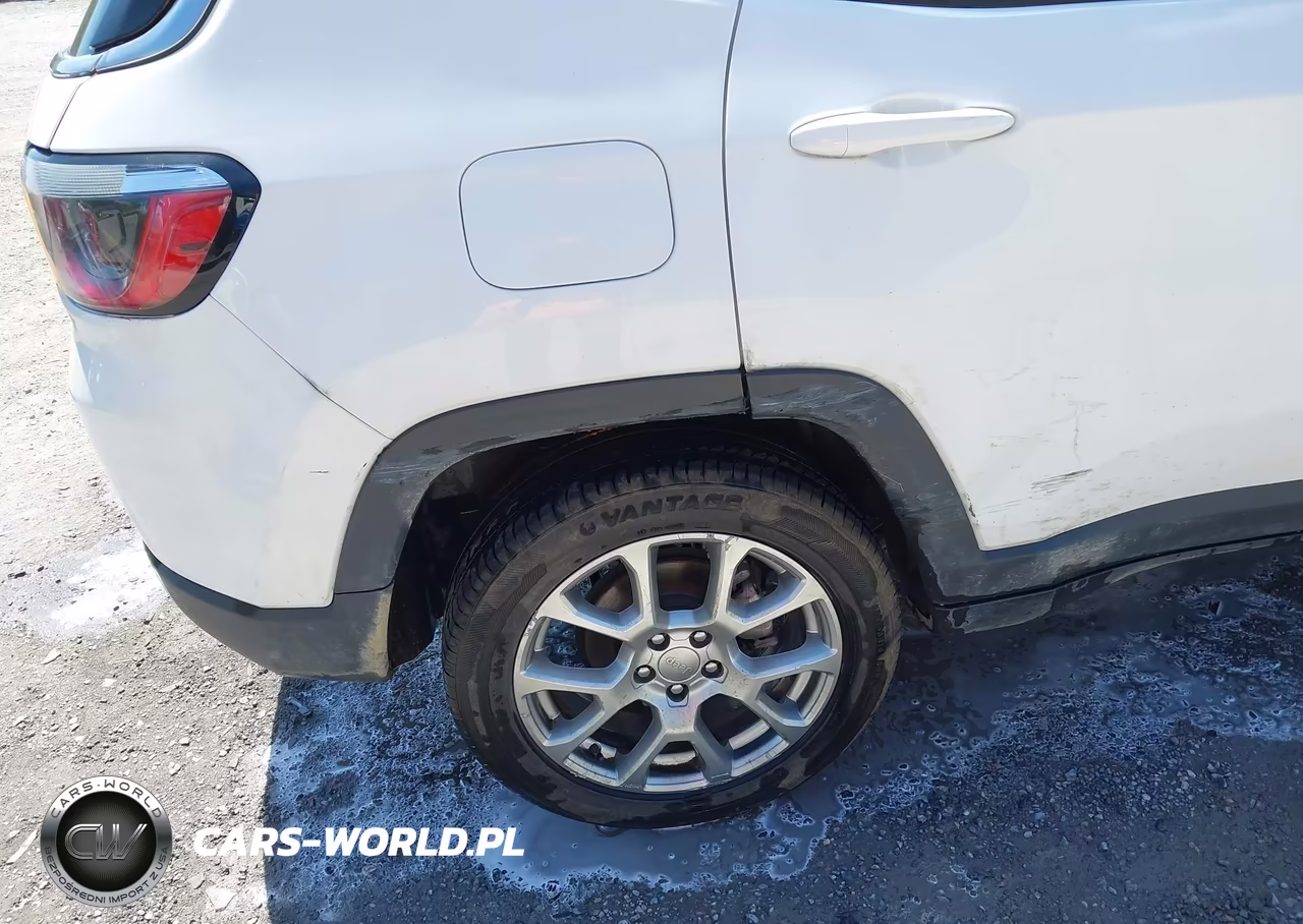 2022 Jeep Compass Latitude Lux 4X4 VIN:3C4NJDFB8NT178719 - 21