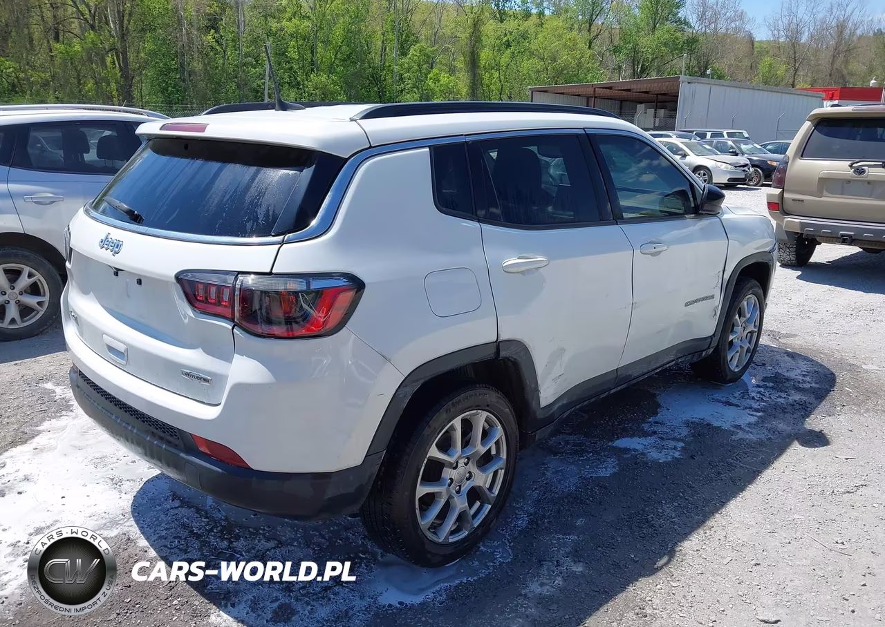 2022 Jeep Compass Latitude Lux 4X4 VIN:3C4NJDFB8NT178719 - 4