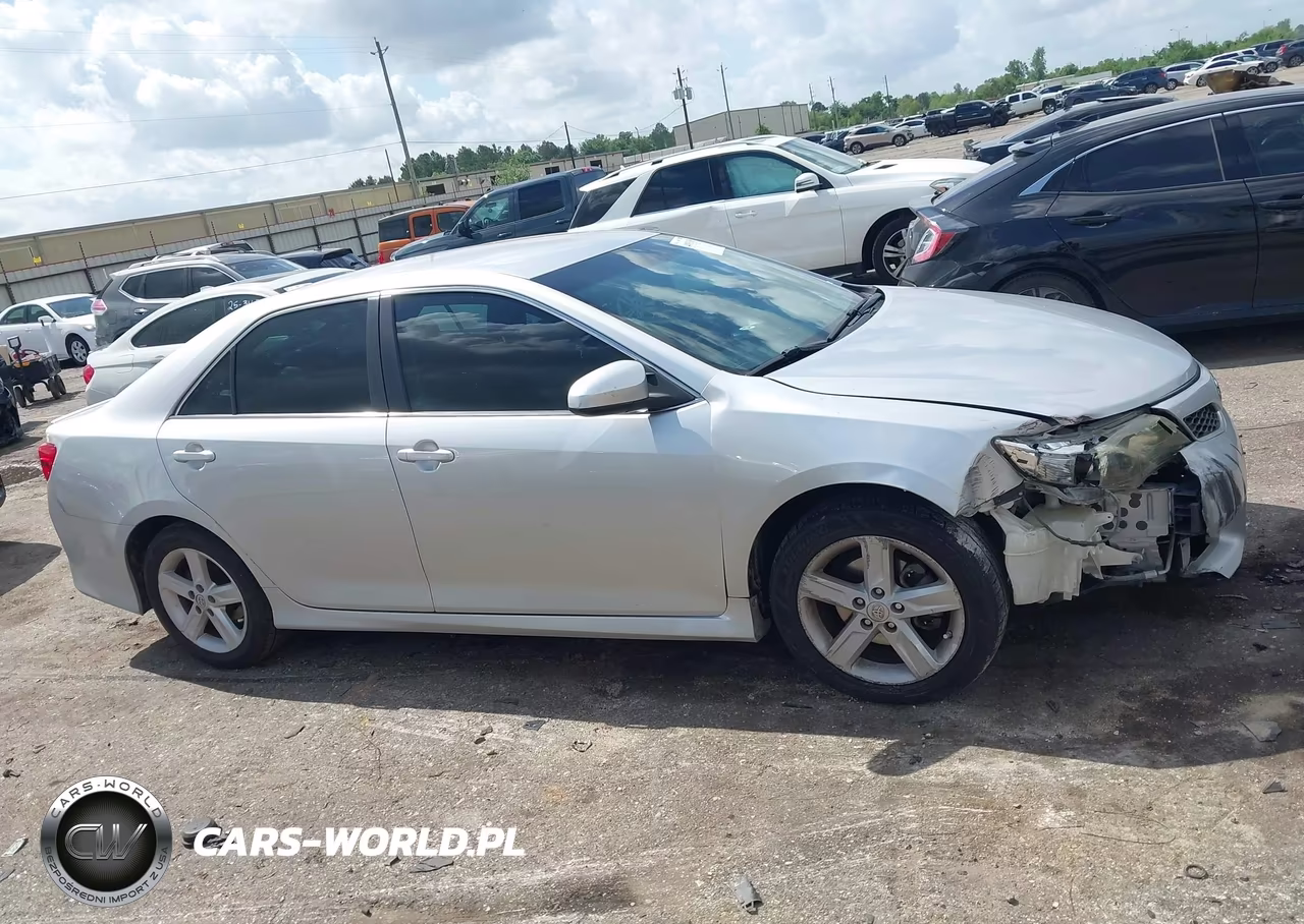 2013 Toyota Camry Se VIN:4T1BF1FK9DU702088 - 14