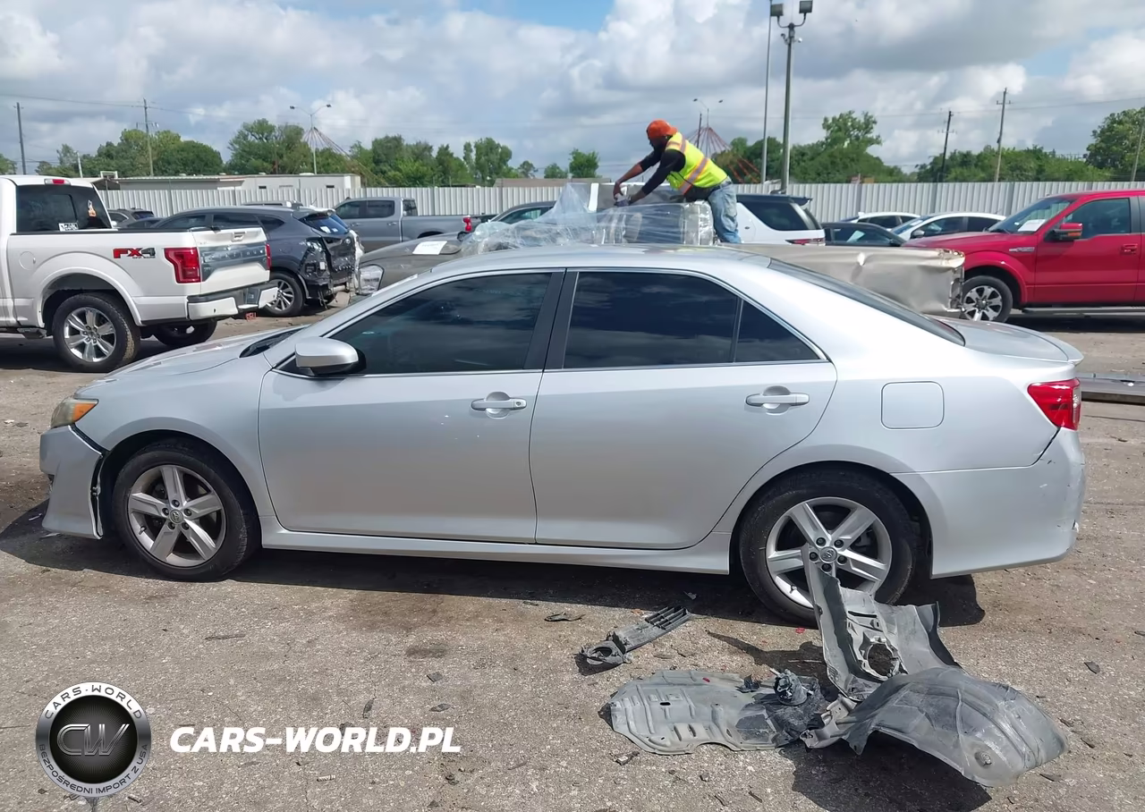 2013 Toyota Camry Se VIN:4T1BF1FK9DU702088 - 15