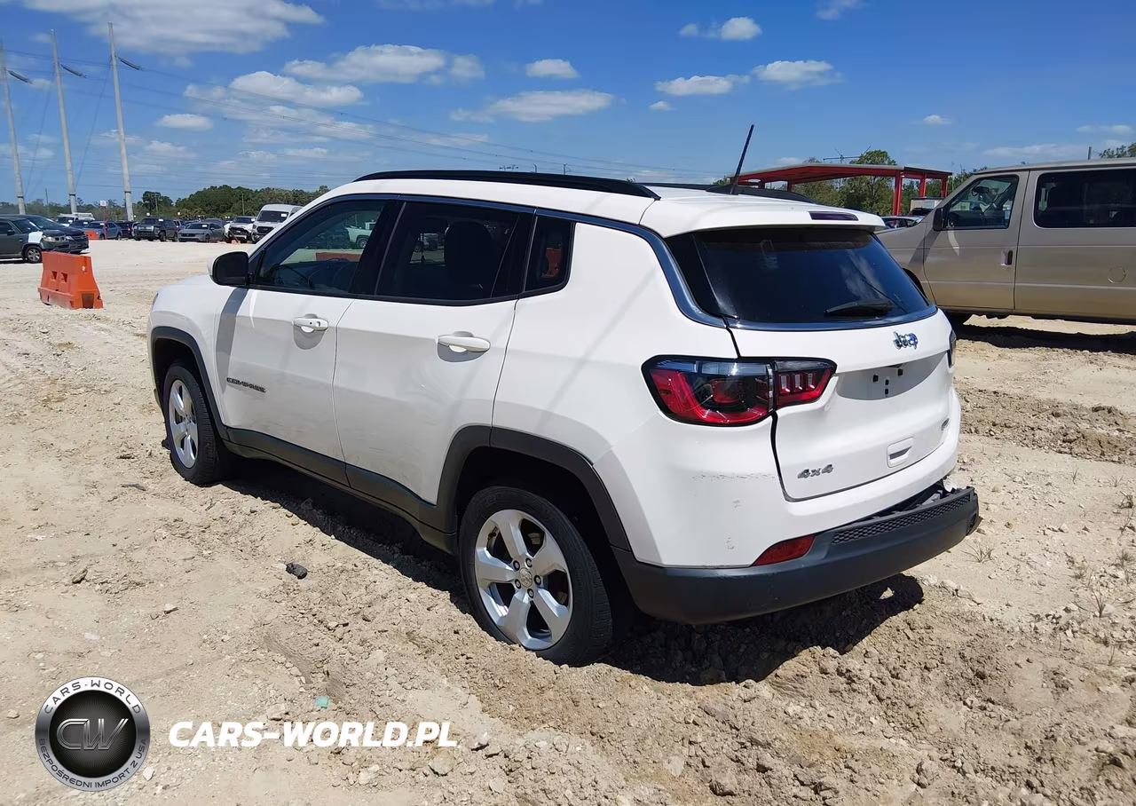 2021 Jeep Compass Latitude 4X4 VIN:3C4NJDBB0MT547917 - 3