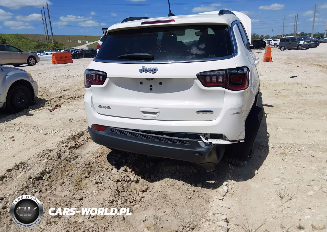 2021 Jeep Compass Latitude 4X4 VIN:3C4NJDBB0MT547917 - 6