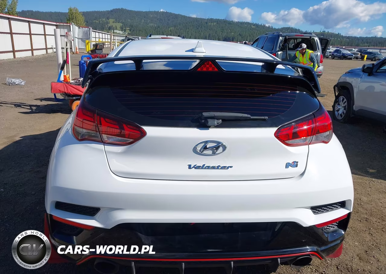 2022 Hyundai Veloster N VIN:KMHT36AHXNU012664 - 17