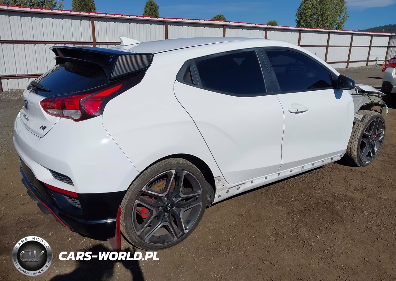 2022 Hyundai Veloster N VIN:KMHT36AHXNU012664 - 4