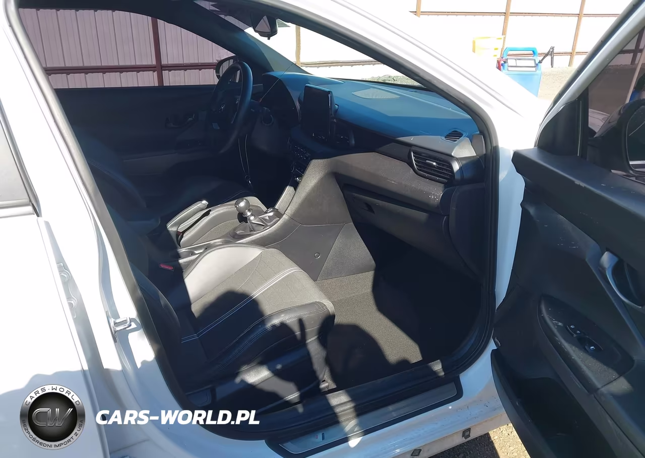 2022 Hyundai Veloster N VIN:KMHT36AHXNU012664 - 5