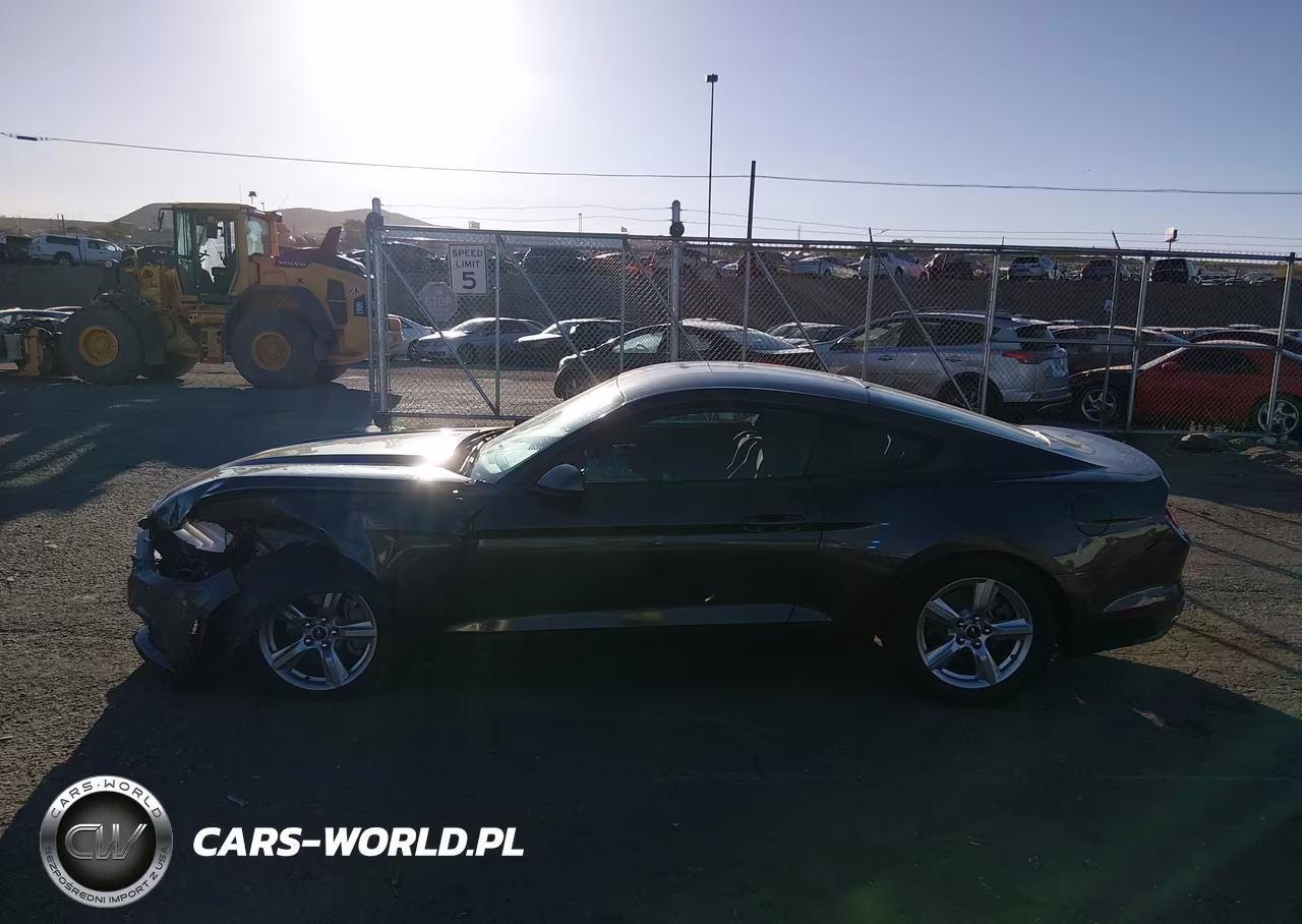 2015 Ford Mustang V6 VIN:1FA6P8AM8F5345056 - 14