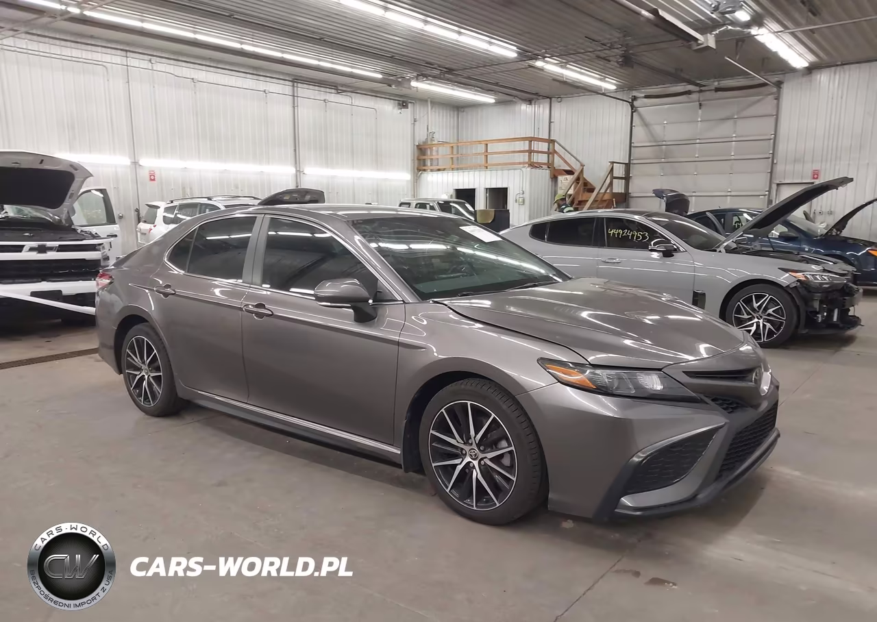 2022 Toyota Camry Se – zdjęcie 1 z 17