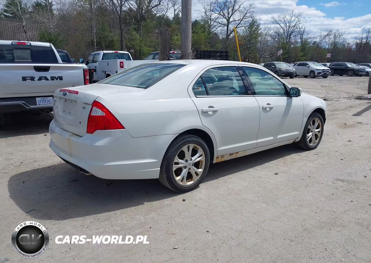 2012 Ford Fusion Se VIN:3FAHP0HAXCR228030 - 4