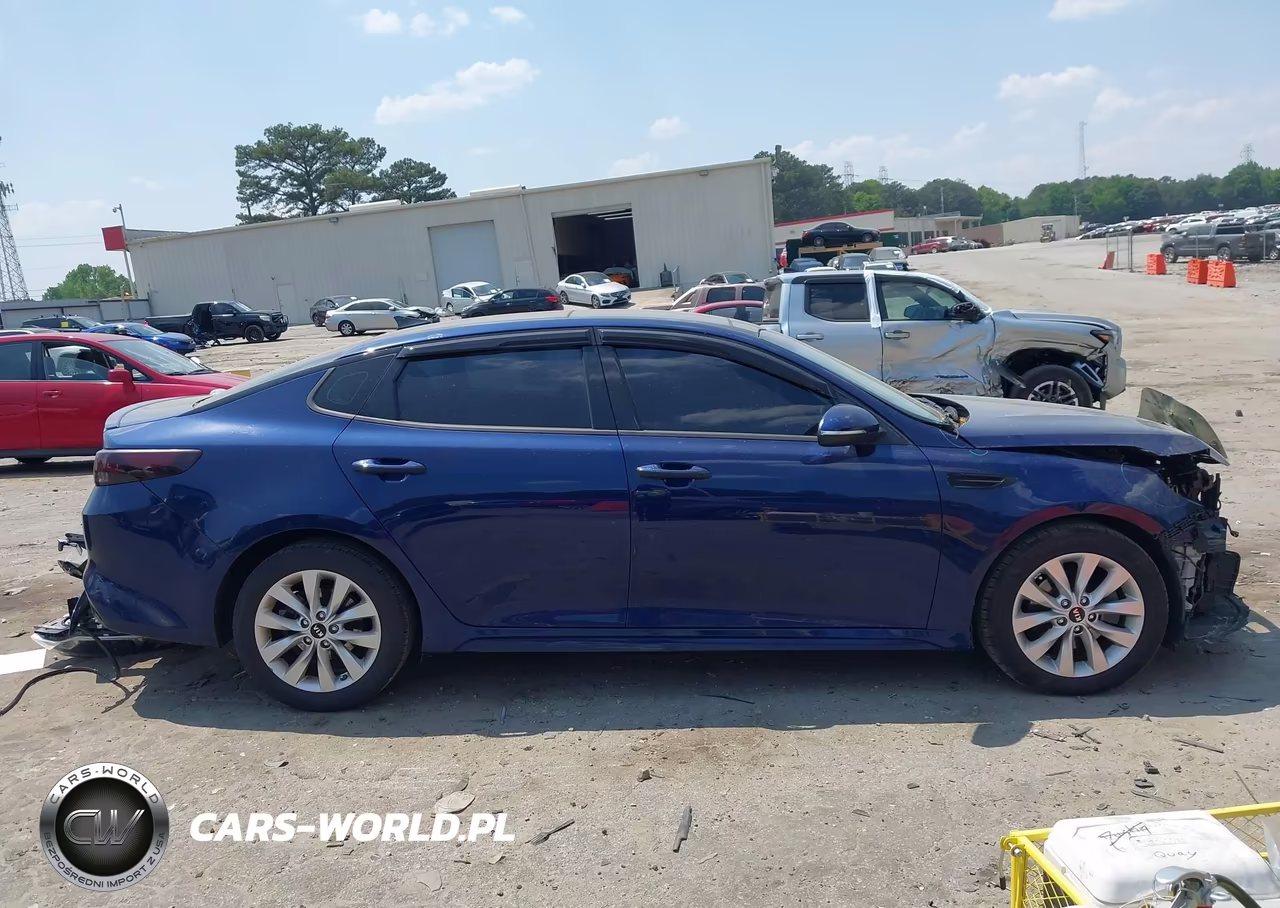 2018 Kia Optima S VIN:5XXGT4L39JG247360 - 13