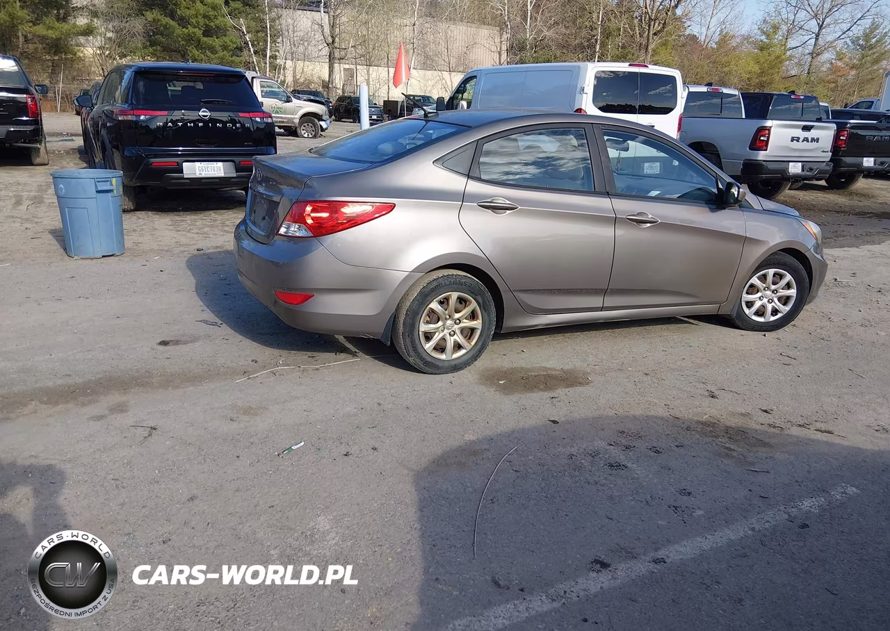 2013 Hyundai Accent Gls VIN:KMHCT4AE0DU406800 - 4