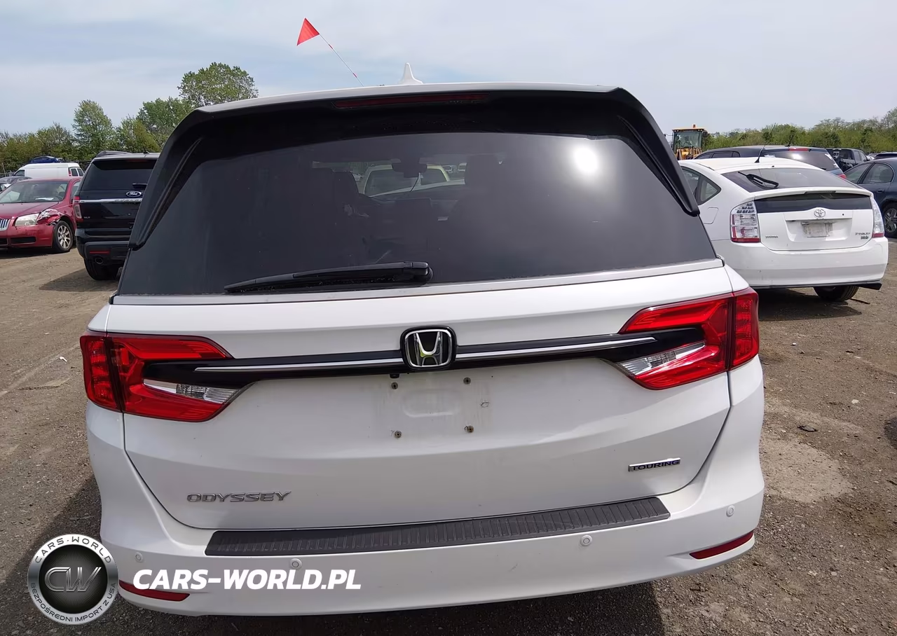 2022 Honda Odyssey Touring VIN:5FNRL6H82NB055344 - 16