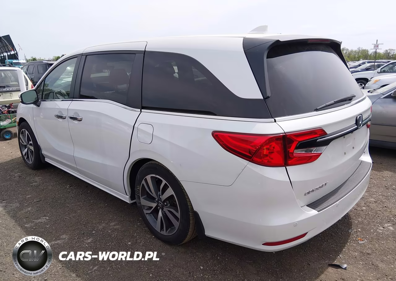 2022 Honda Odyssey Touring VIN:5FNRL6H82NB055344 - 3