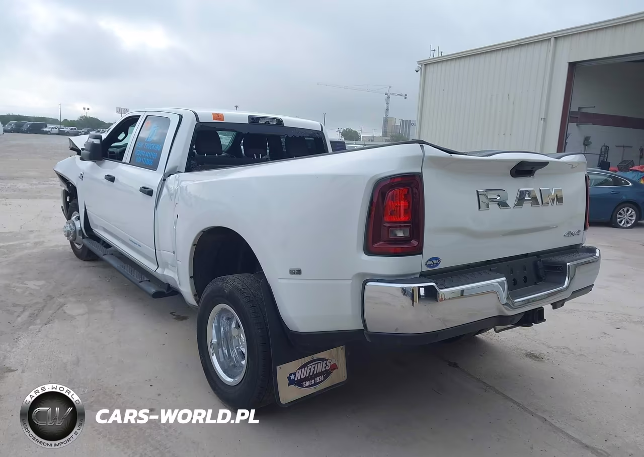 2026 Ram 3500 Tradesman 4X4 8' Box VIN:3C63RRGL2TG194593 - 3