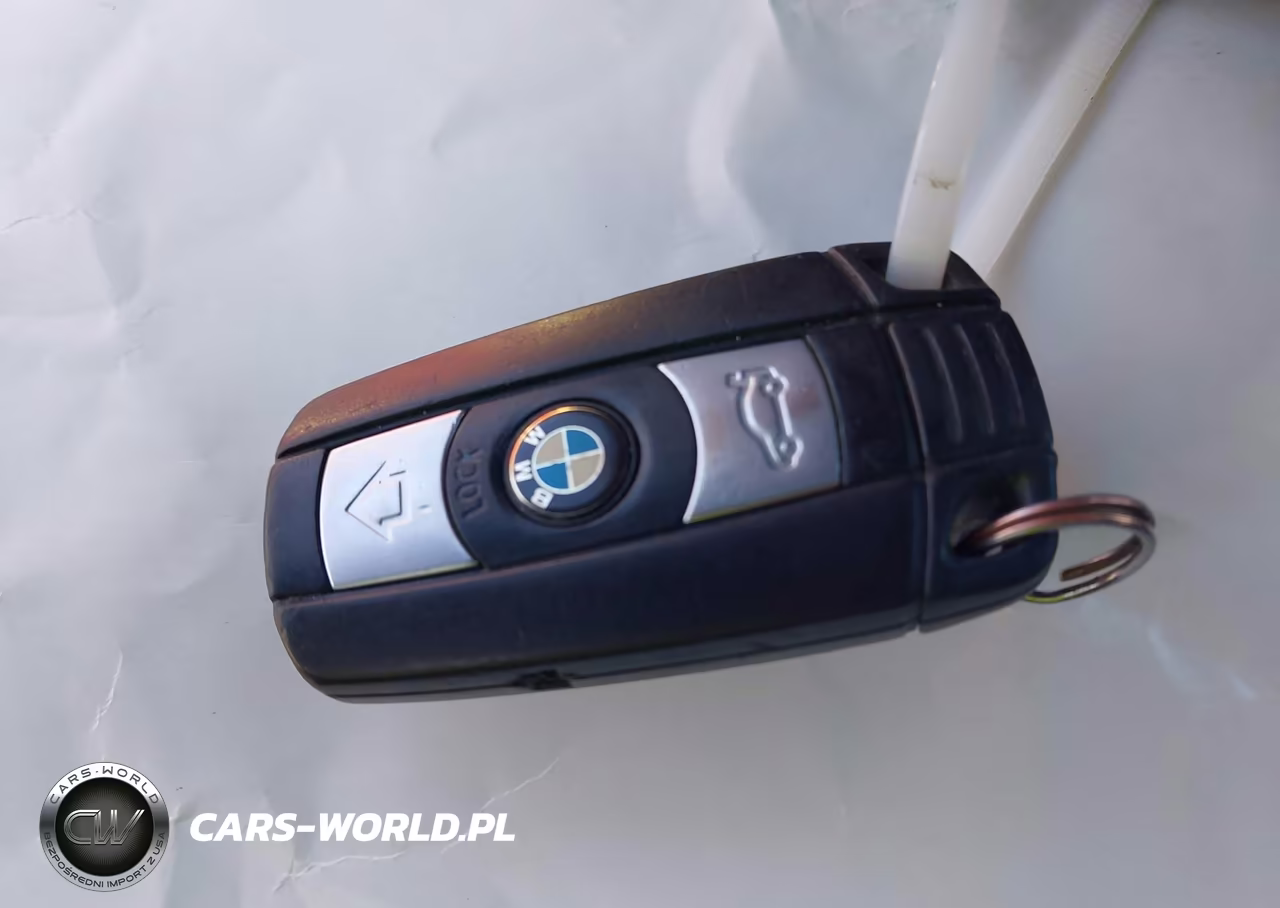 2013 BMW 135I VIN:WBAUC9C5XDVM13358 - 11