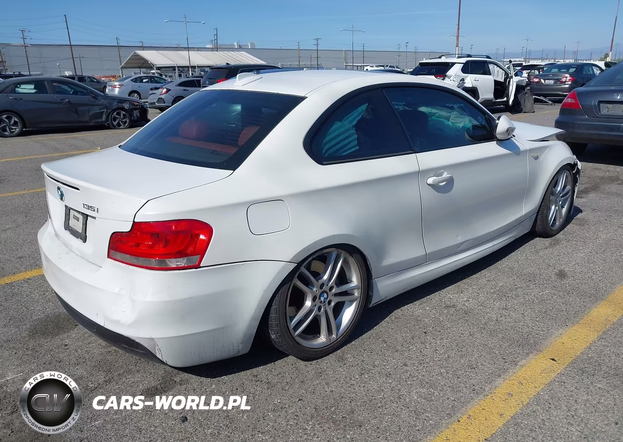 2013 BMW 135I VIN:WBAUC9C5XDVM13358 - 4