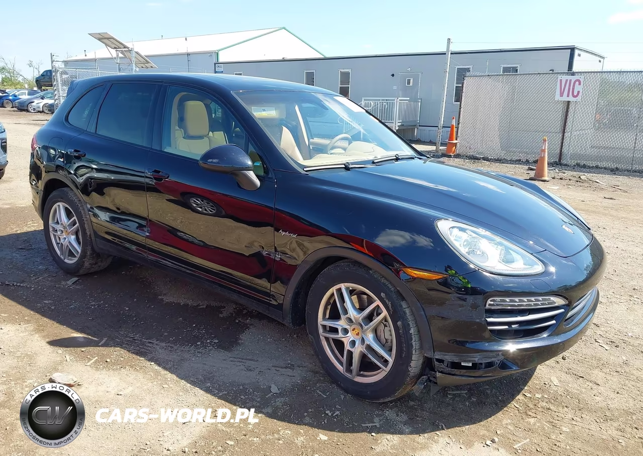 2013 Porsche Cayenne Hybrid S