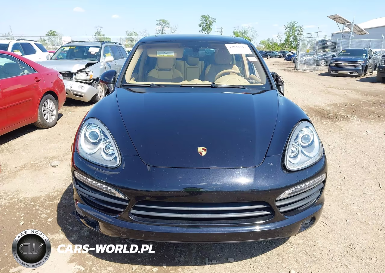 2013 Porsche Cayenne Hybrid S VIN:WP1AE2A25DLA15999 - 12