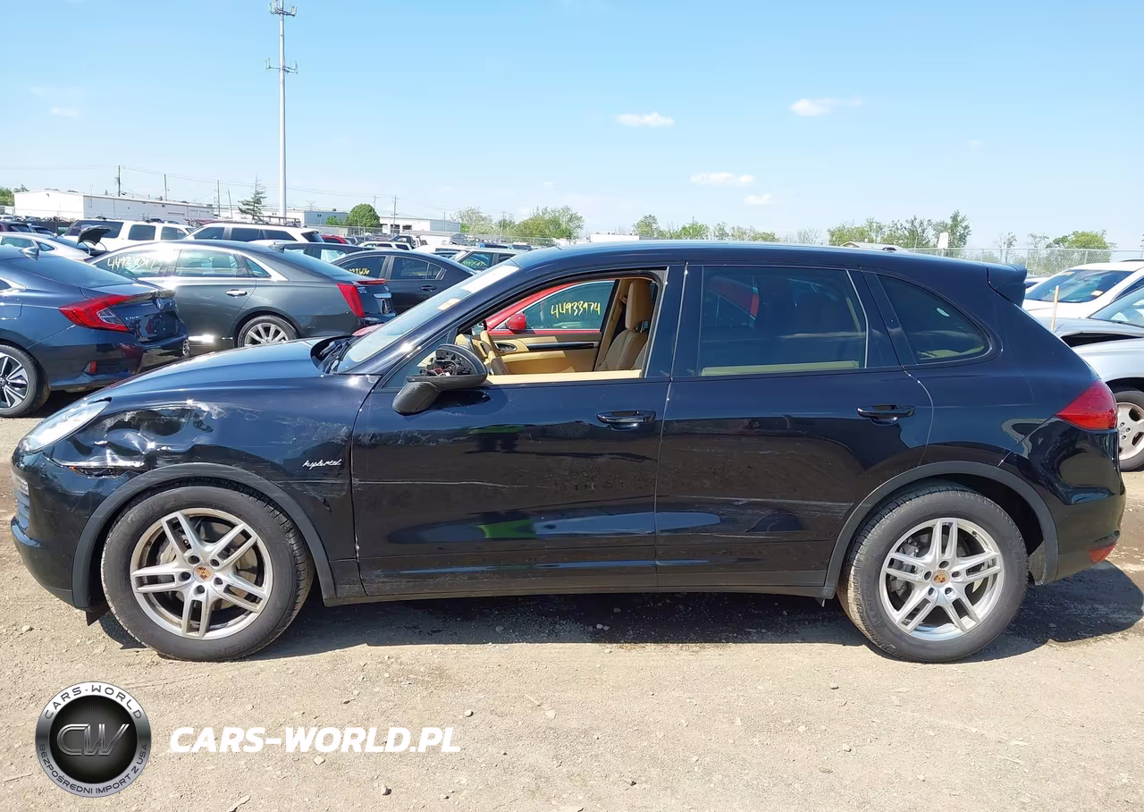 2013 Porsche Cayenne Hybrid S VIN:WP1AE2A25DLA15999 - 14