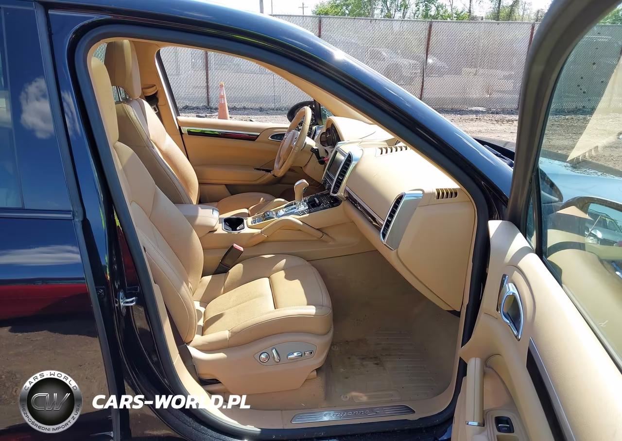 2013 Porsche Cayenne Hybrid S VIN:WP1AE2A25DLA15999 - 5