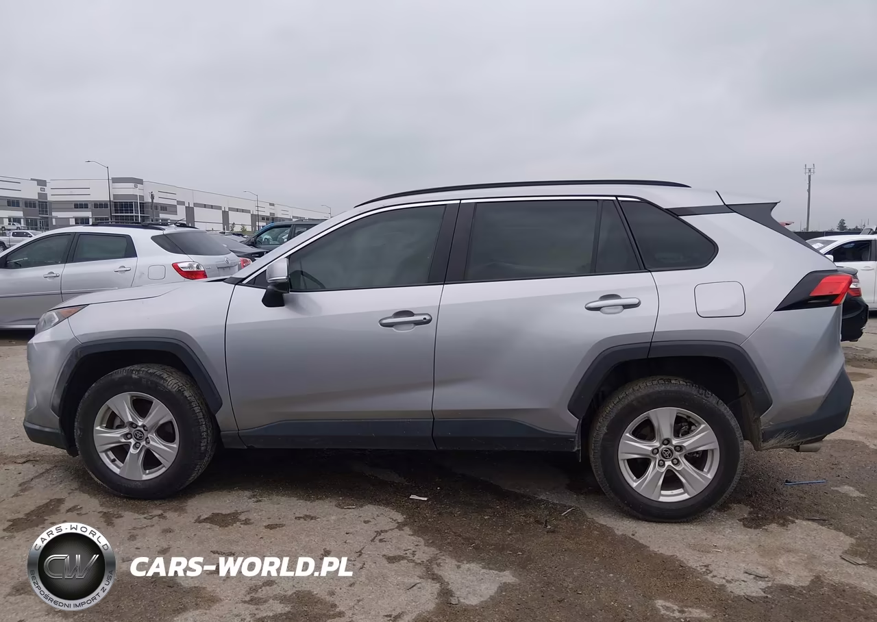 2021 Toyota Rav4 Xle VIN:2T3W1RFV4MC170895 - 14