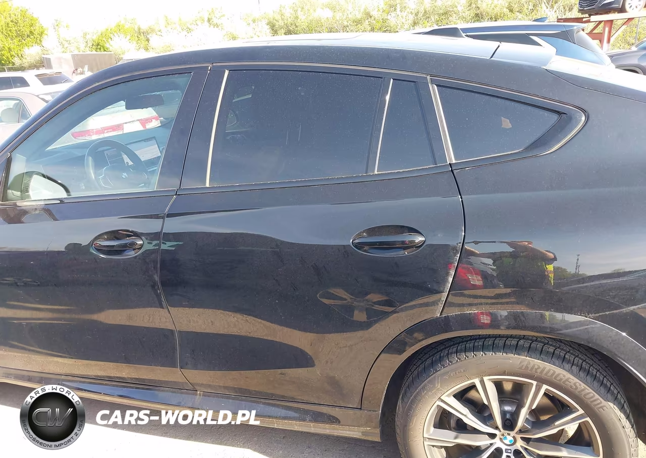 2025 BMW X6 xDrive40I VIN:5UX33EX08S9Y99842 - 14