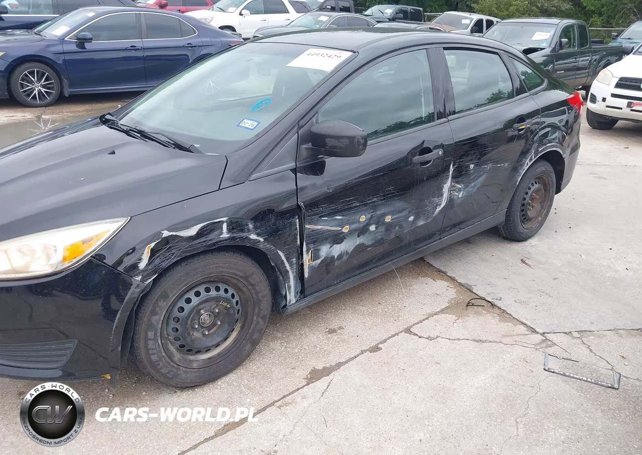 2017 Ford Focus S VIN:1FADP3E29HL234856 - 6