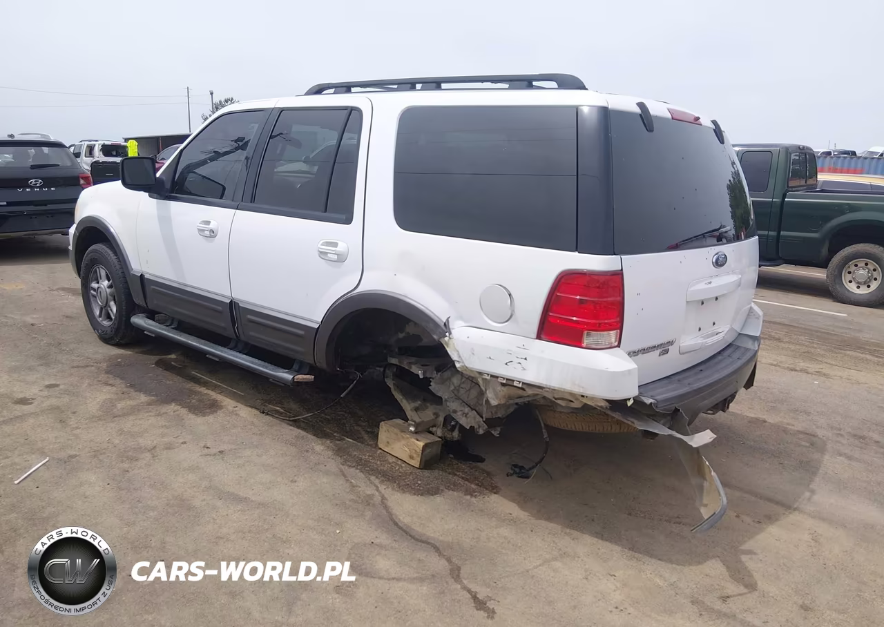 2005 Ford Expedition Xlt VIN:1FMPU15515LA28775 - 3