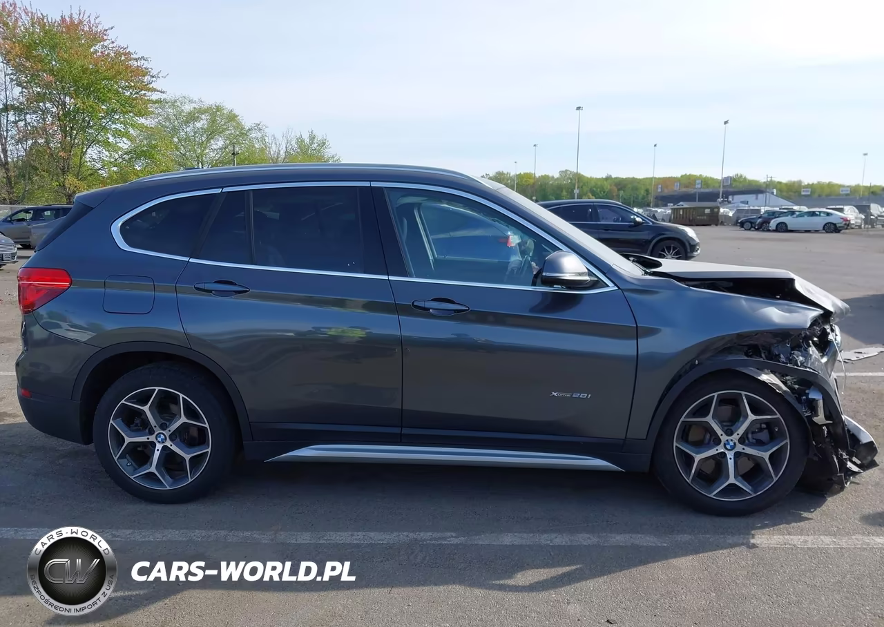 2017 BMW X1 xDrive28I VIN:WBXHT3C39H5F75722 - 13