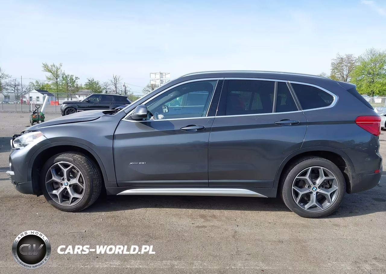 2017 BMW X1 xDrive28I VIN:WBXHT3C39H5F75722 - 14