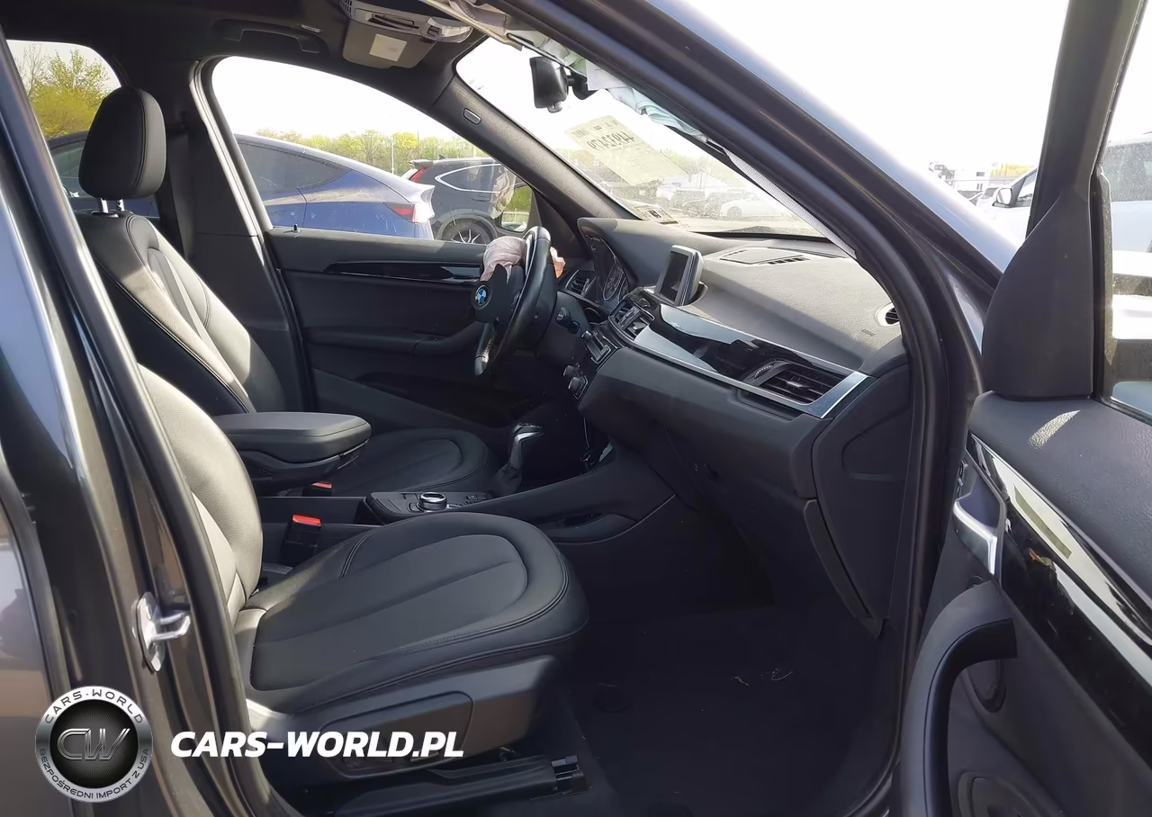 2017 BMW X1 xDrive28I VIN:WBXHT3C39H5F75722 - 5