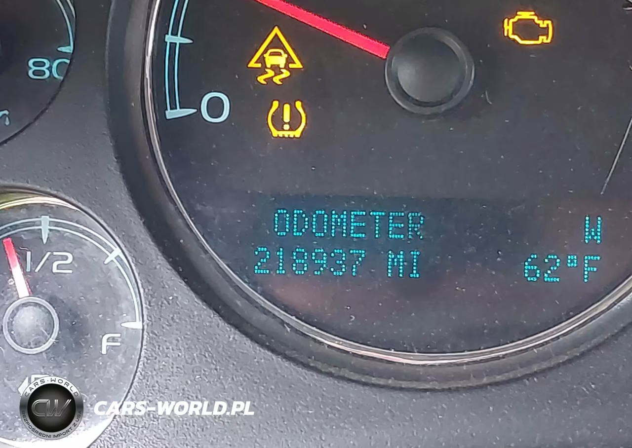 2010 Chevrolet Tahoe Lt VIN:1GNUKBE08AR236240 - 16