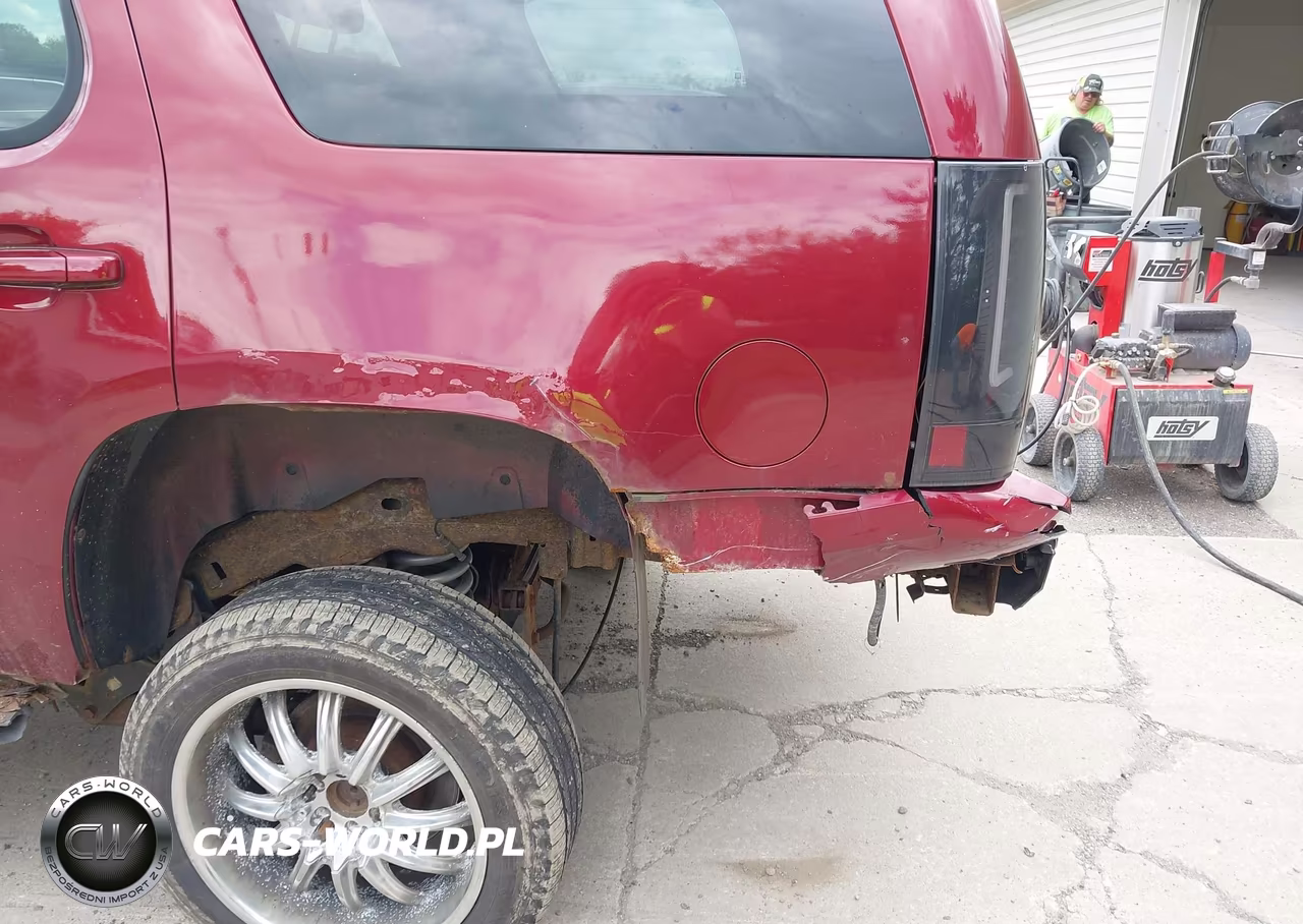 2010 Chevrolet Tahoe Lt VIN:1GNUKBE08AR236240 - 18
