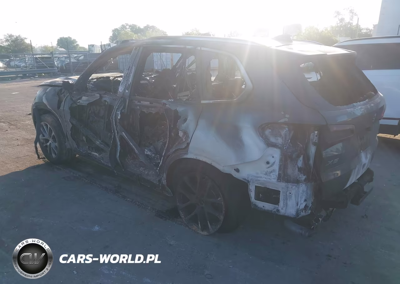 2019 BMW X5 xDrive40I VIN:5UXCR6C52KLL09854 - 3