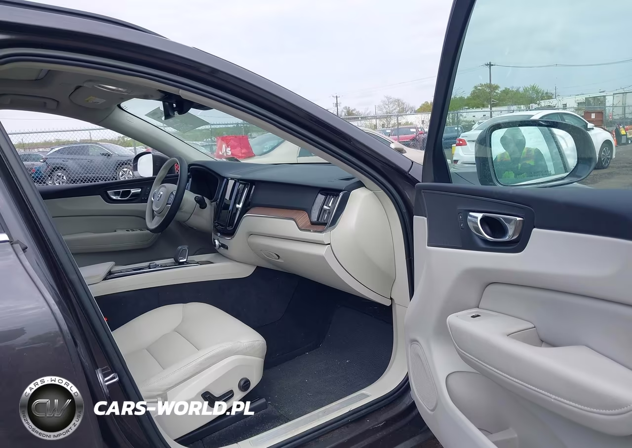 2022 Volvo Xc60 B5 Momentum VIN:YV4L12RK5N1045072 - 5