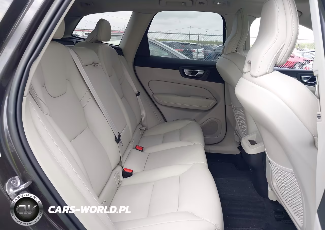 2022 Volvo Xc60 B5 Momentum VIN:YV4L12RK5N1045072 - 8