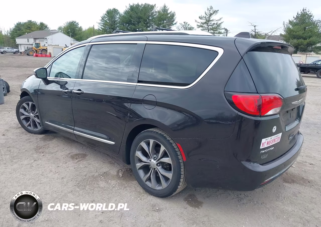 2017 Chrysler Pacifica Limited VIN:2C4RC1GG9HR525437 - 3