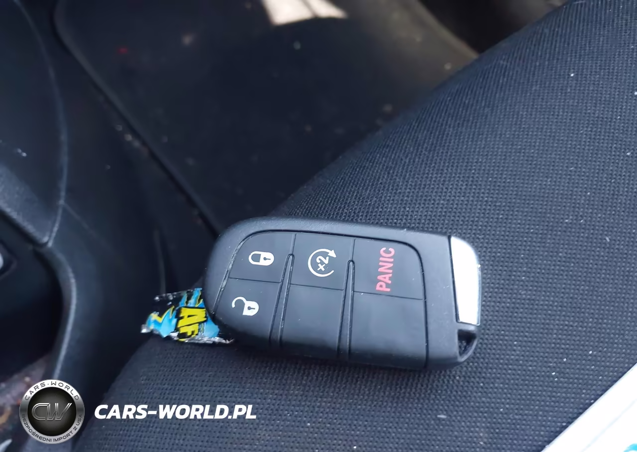 2017 Jeep Renegade Altitude 4X4 VIN:ZACCJBBB8HPE65734 - 7