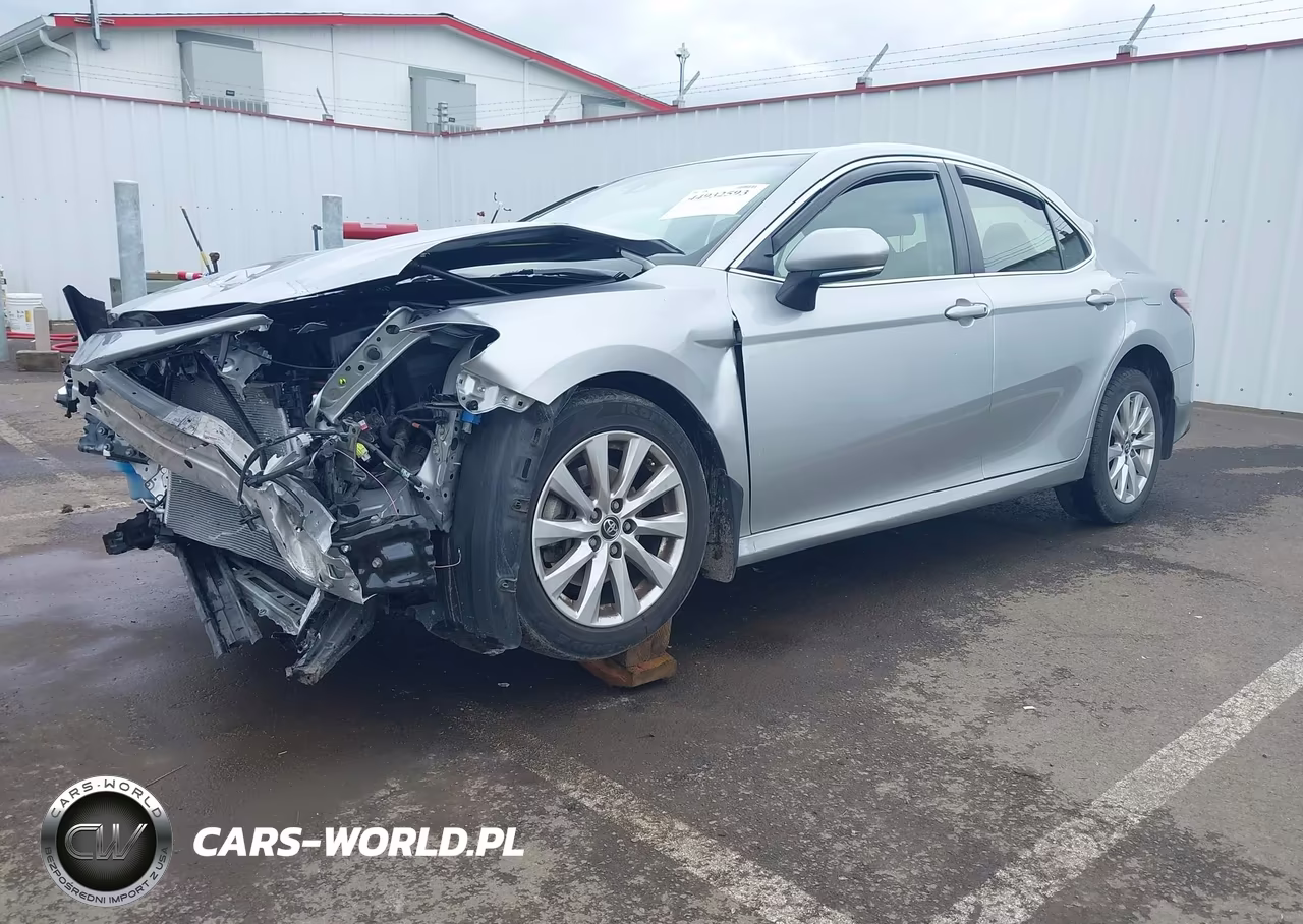 2018 Toyota Camry Le VIN:JTNB11HK3J3049240 - 2