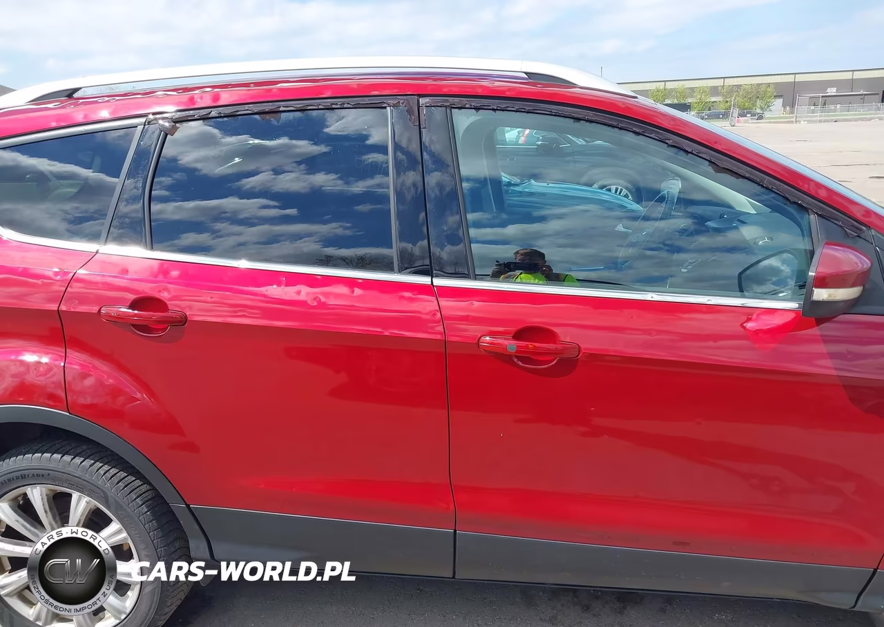 2017 Ford Escape Titanium VIN:1FMCU0JD0HUA11860 - 13