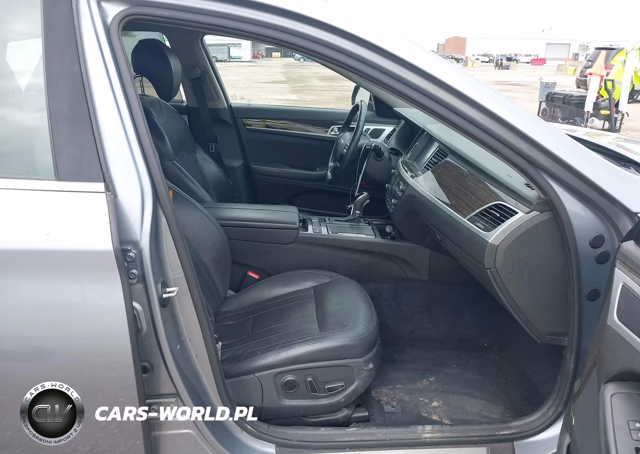 2015 Hyundai Genesis 3.8 VIN:KMHGN4JE8FU045816 - 5