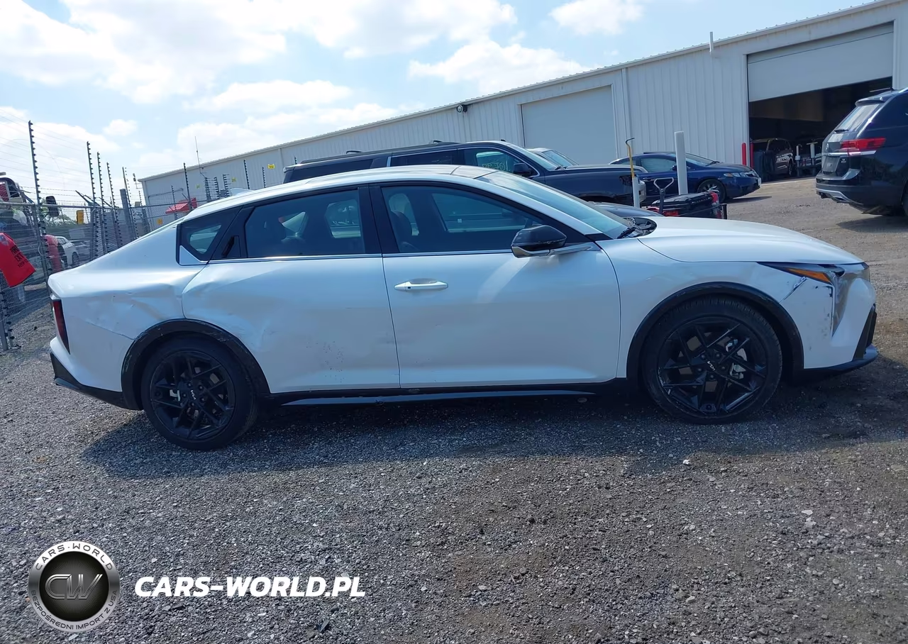 2026 Kia K4 Gt-Line Turbo VIN:3KPFW4DC5TE256795 - 13