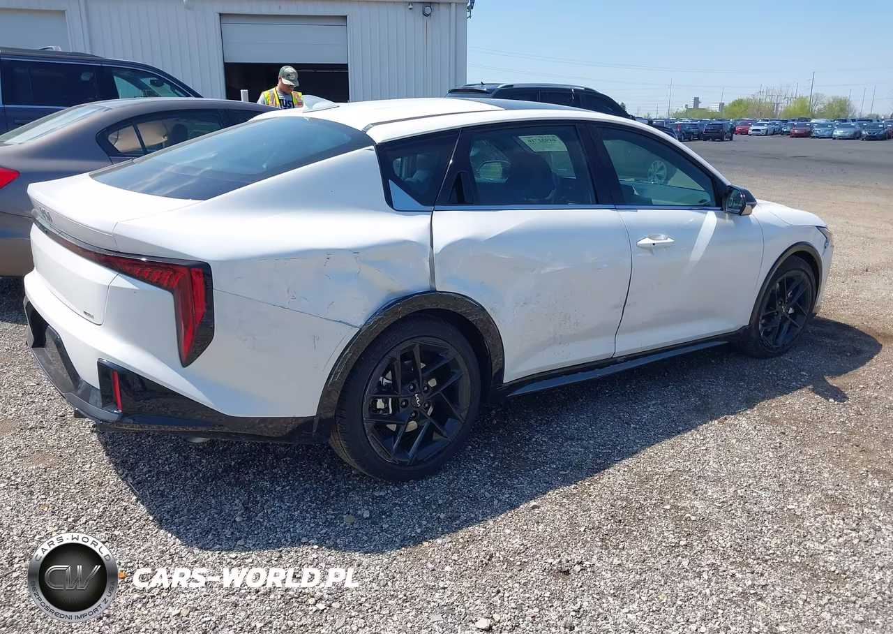2026 Kia K4 Gt-Line Turbo VIN:3KPFW4DC5TE256795 - 4