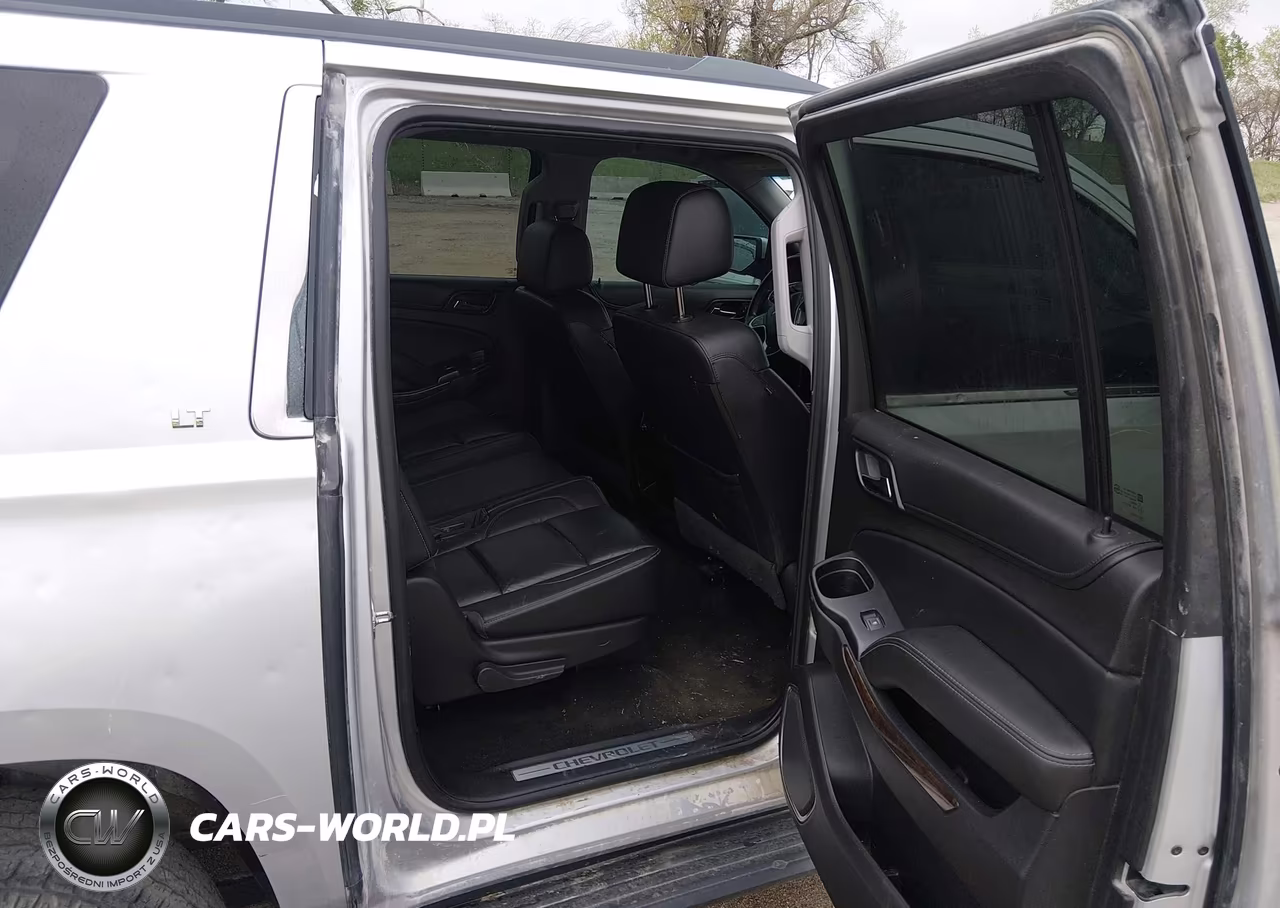 2017 Chevrolet Suburban Lt VIN:1GNSKHKC2HR159836 - 8