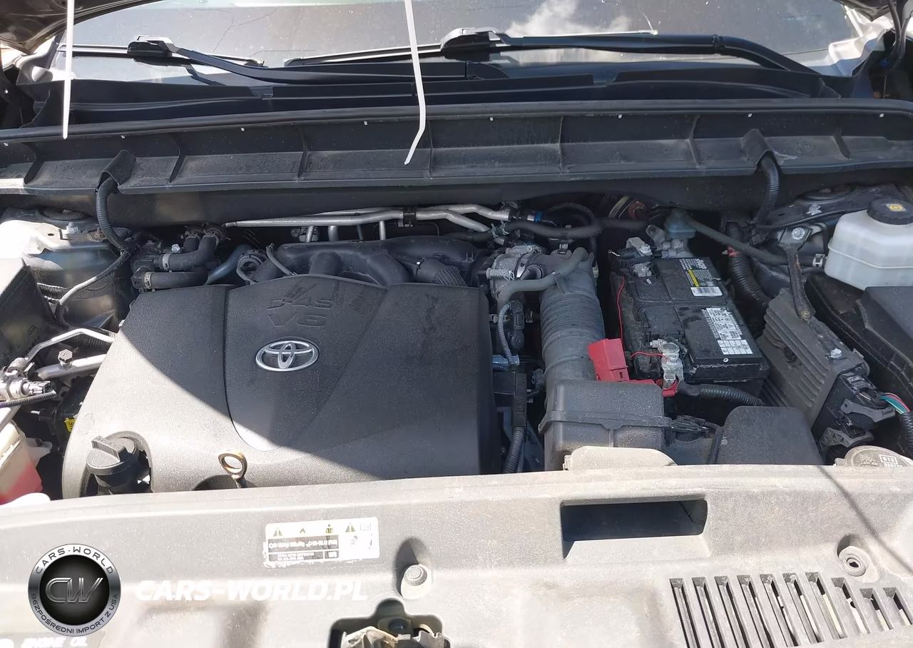 2021 Toyota Highlander L VIN:5TDCZRBH3MS113826 - 10
