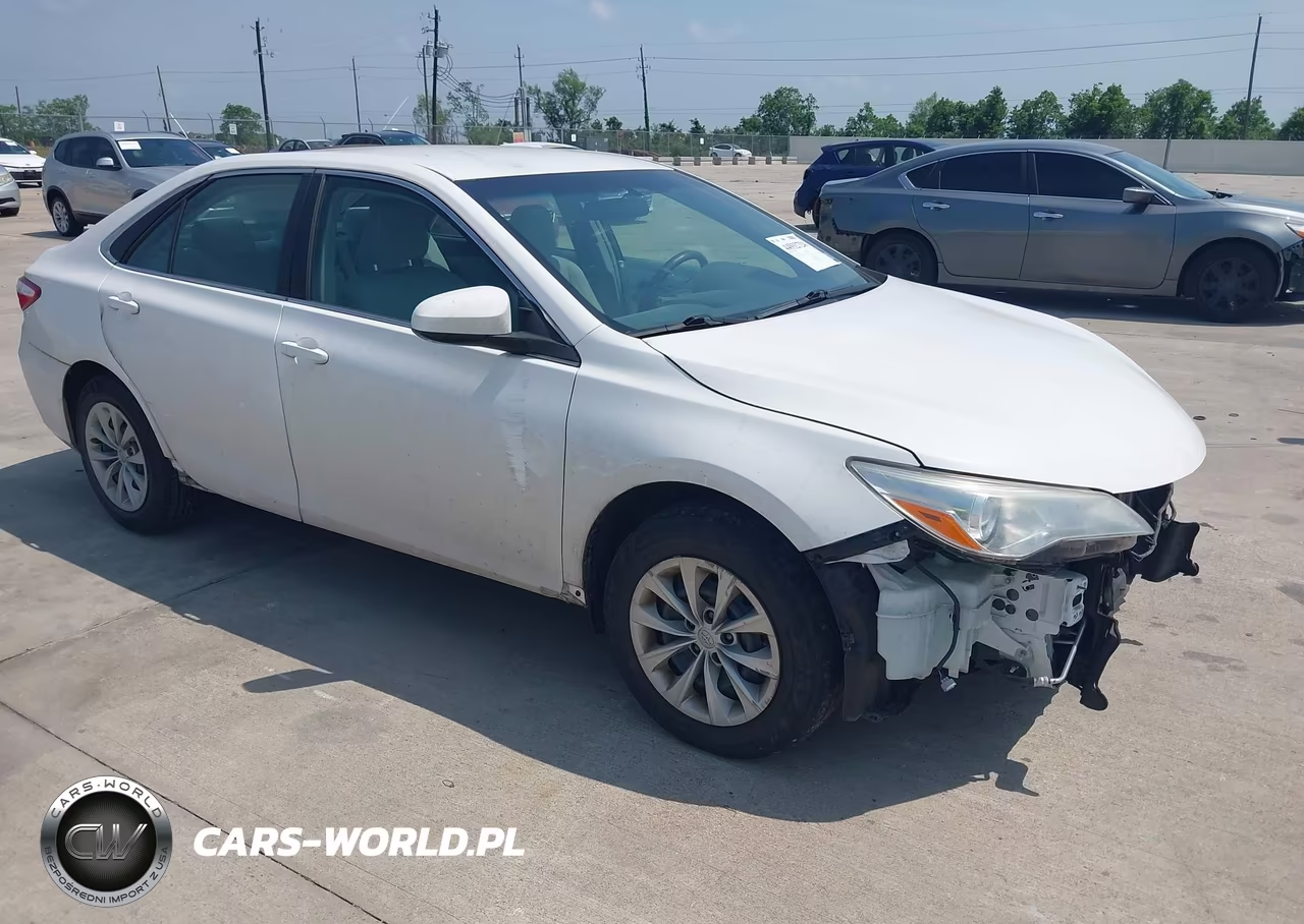 2017 Toyota Camry Le – zdjęcie 1 z 16