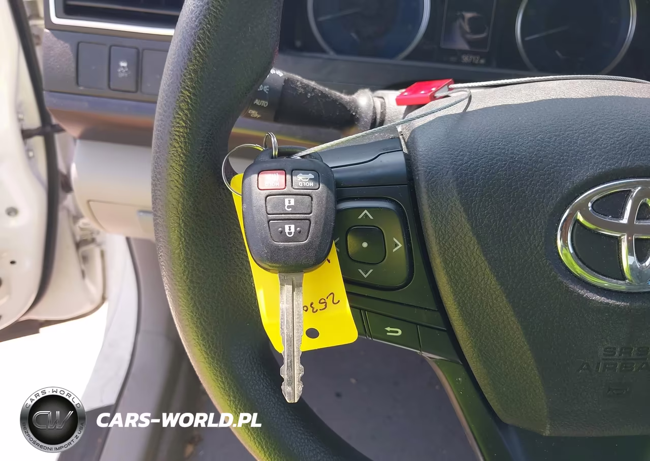 2017 Toyota Camry Le VIN:4T1BF1FK2HU443580 - 11