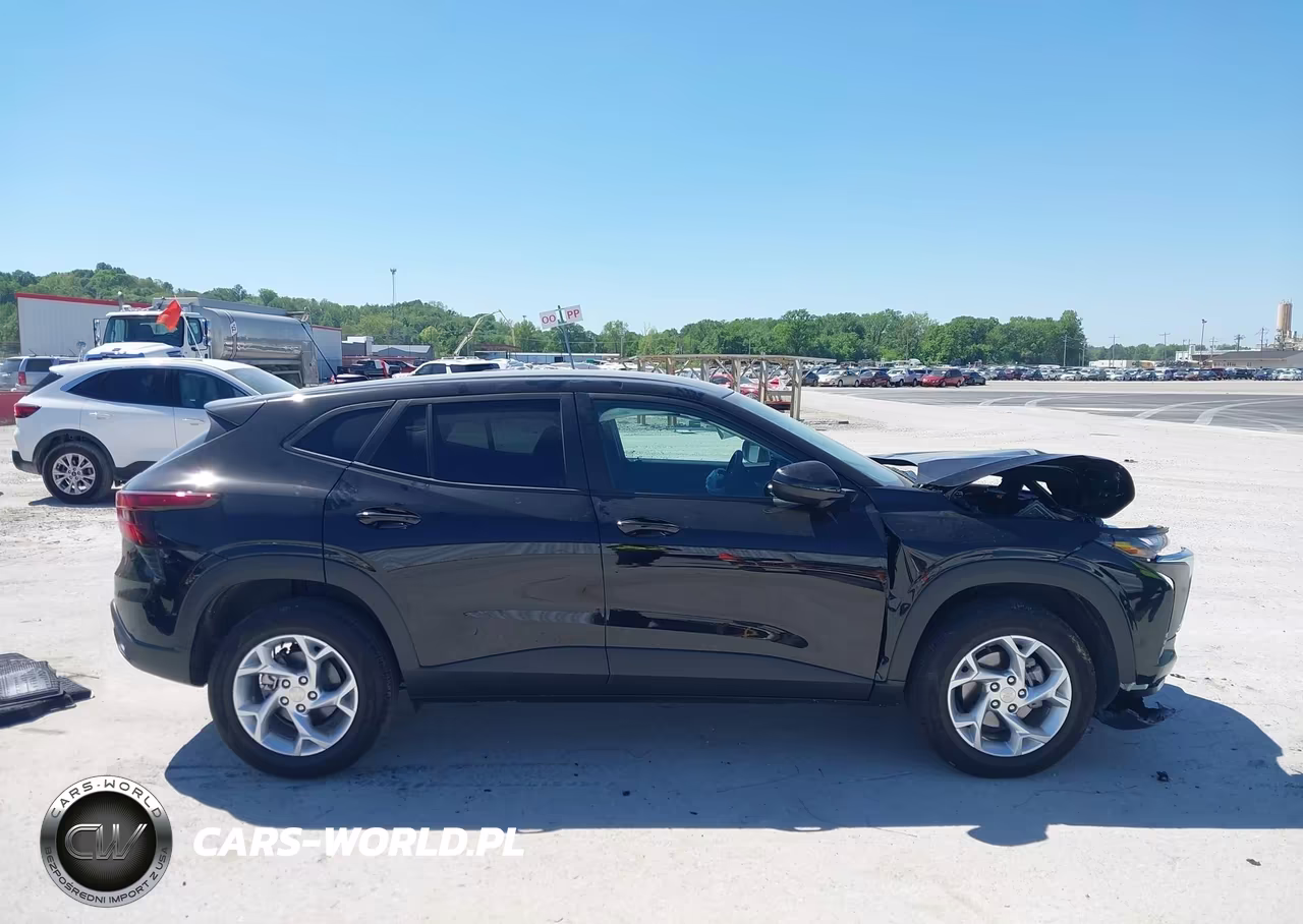 2025 Chevrolet Trax Fwd Ls VIN:KL77LFEPXSC243246 - 13