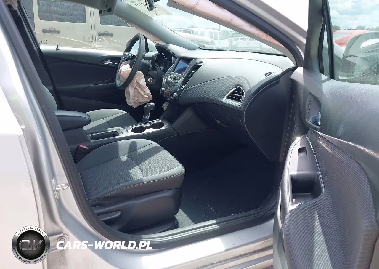 2019 Chevrolet Cruze Ls VIN:1G1BC5SM0K7132689 - 5