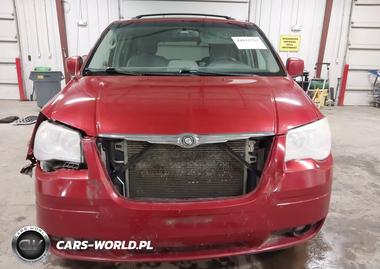 2010 Chrysler Town & Country Touring VIN:2A4RR5D1XAR110116 - 13