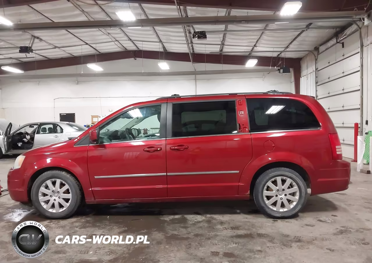 2010 Chrysler Town & Country Touring VIN:2A4RR5D1XAR110116 - 15
